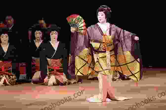 Geisha Performing A Traditional Dance Kyoto The Highlights Guide (Serendipity Travel)